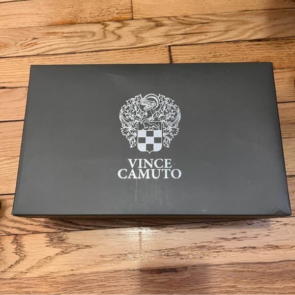 Vince Camuto Leather Black Square Toe Heels 8.5 NIB - Picture 7 of 9